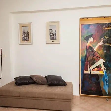 Artsy&Charming 70 M2 Flat- 300 Mtrs From The Beach Kalamáta Buitenkant foto