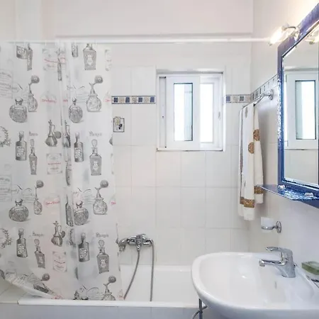 Artsy&Charming 70 M2 Flat- 300 Mtrs From The Beach Kalamáta Buitenkant foto
