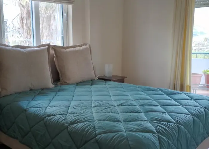 Artsy&Charming 70 M2 Flat- 300 Mtrs From The Beach