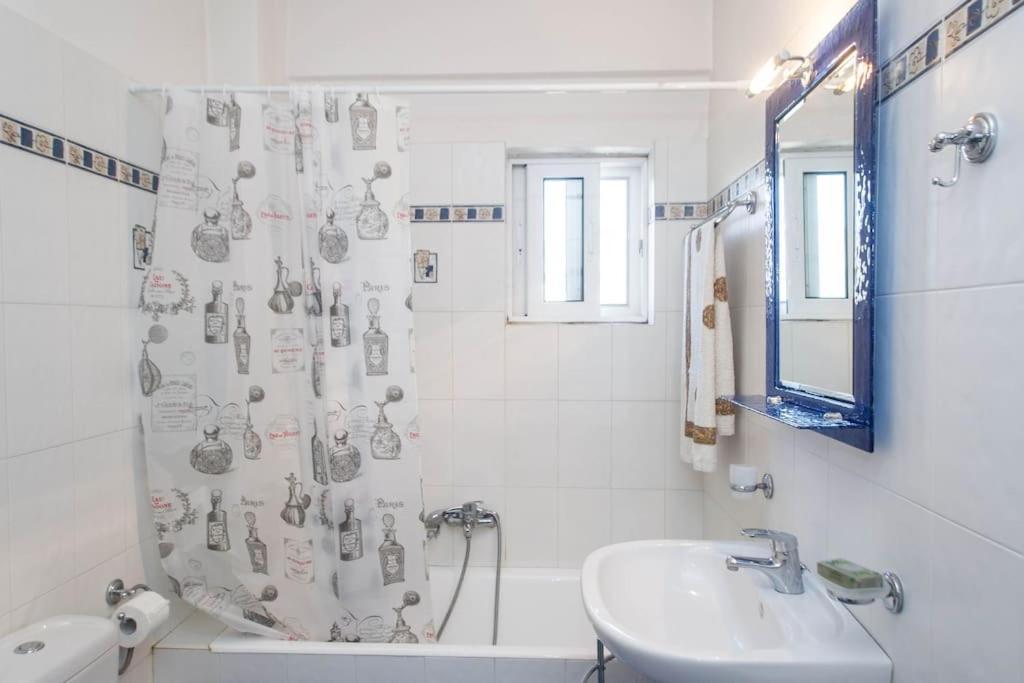 Artsy&charming 70 M2 Flat- 300 Mtrs From The Apartment