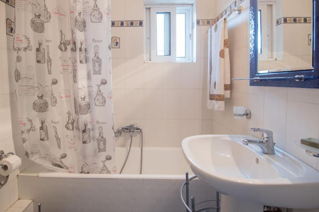 Artsy&charming 70 M2 Flat- 300 Mtrs From The Apartment *