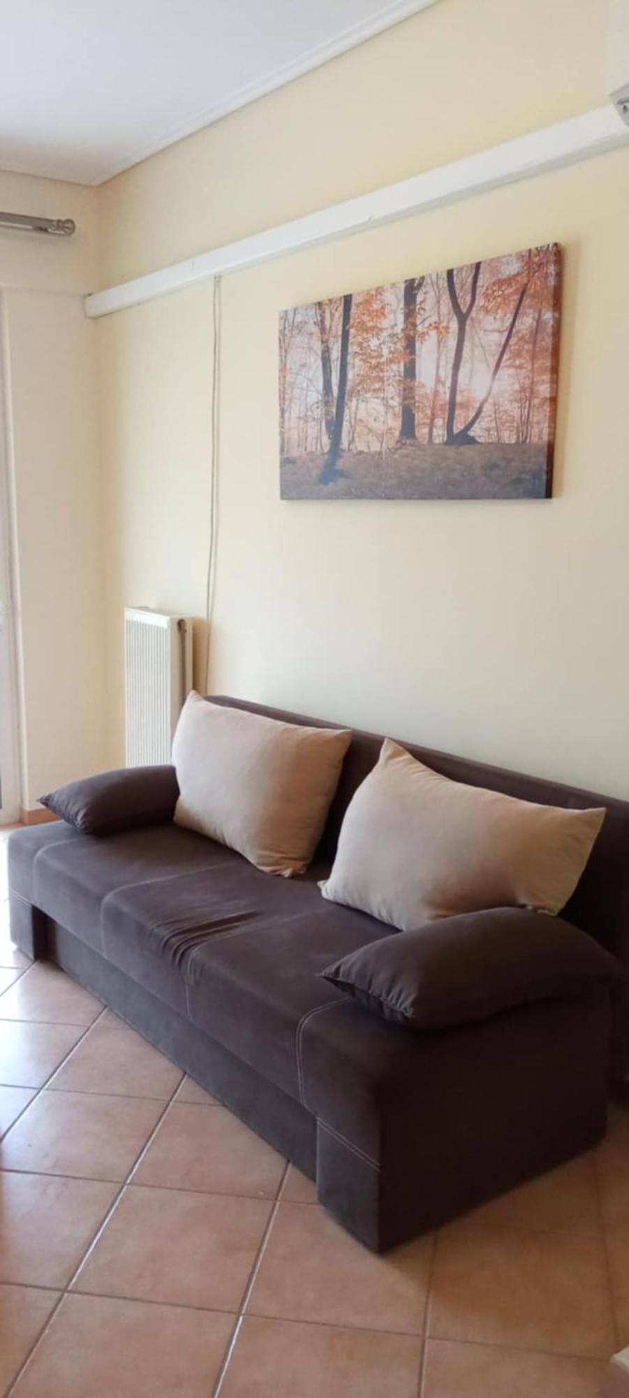 Artsy&charming 70 M2 Flat- 300 Mtrs From The Kalamáta